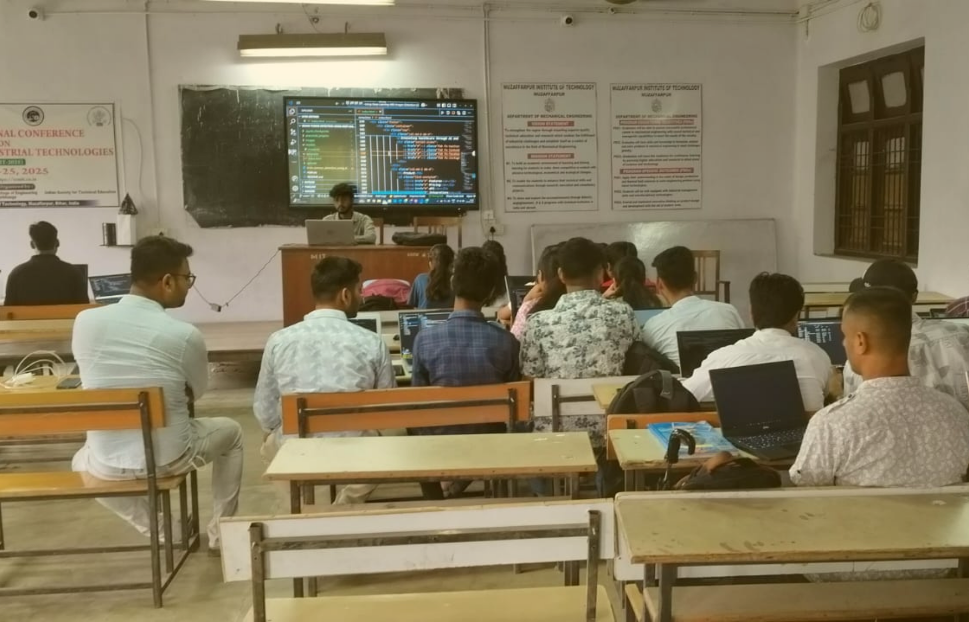 Yellow Foreign Currency Exchange Banner (1)